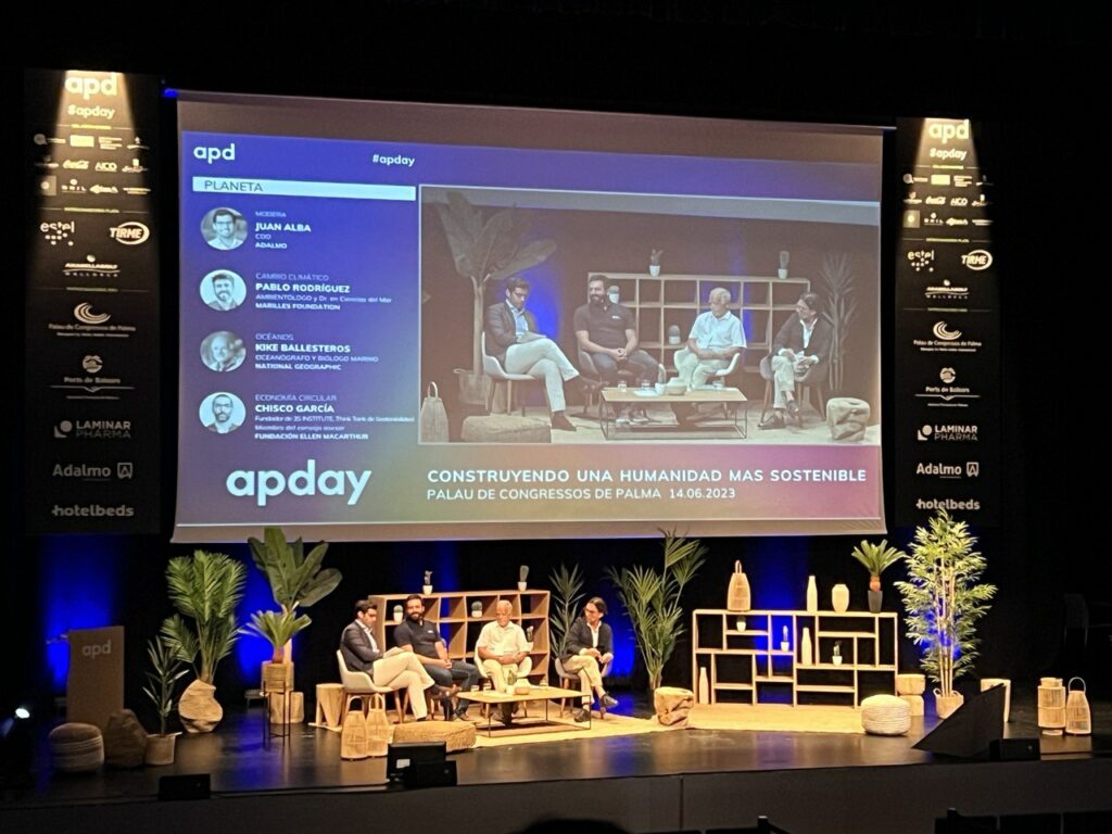 Talat present at APDay 2023, round table on the environment. 